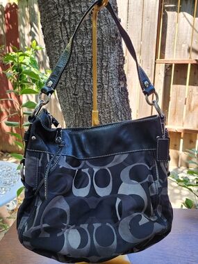 Coach Zoe Optic Signature C Jacquard Hobo Shoulder Bag Black Grey